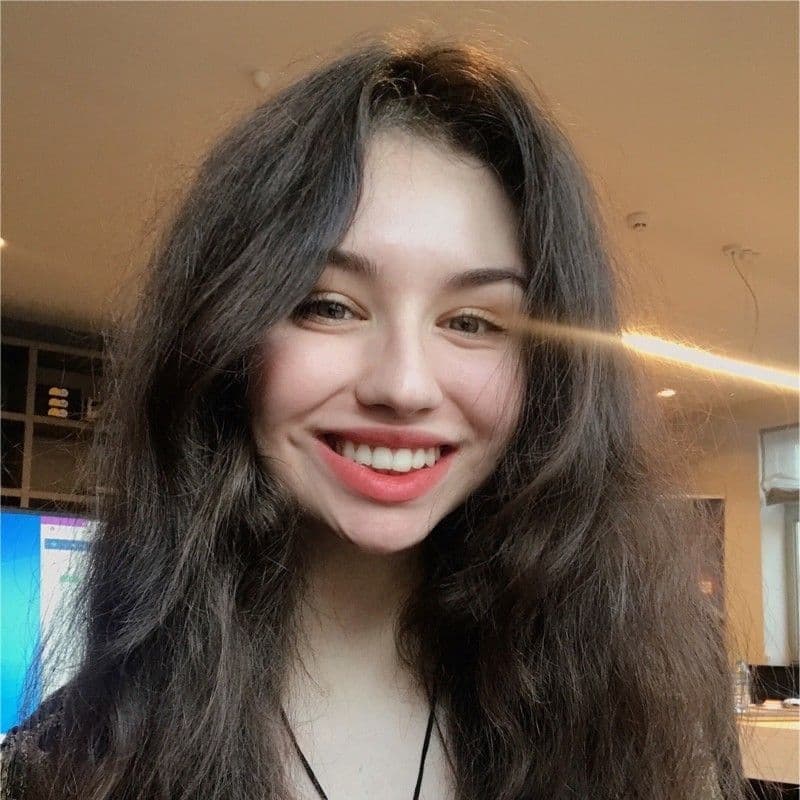 Anda Miuțescu, 技术内容撰稿人 @ WebScrapingAPI