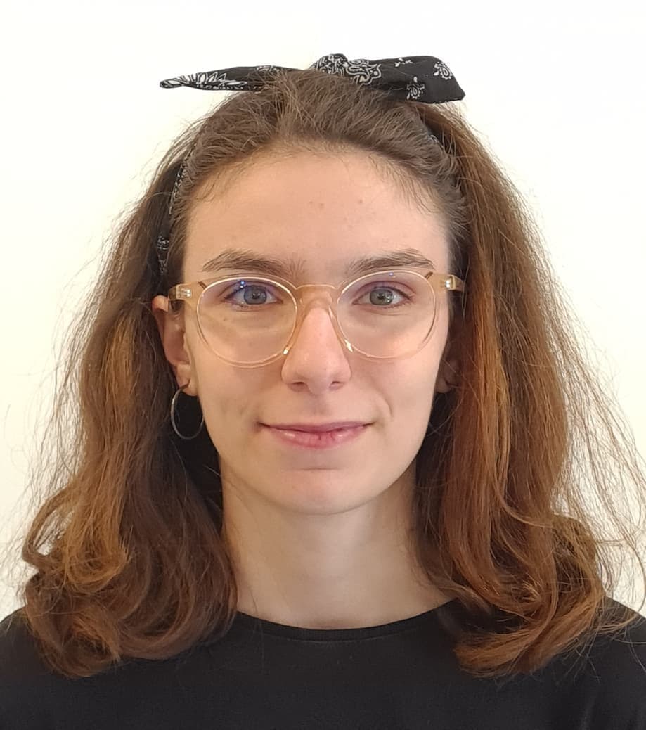 Valentina Dumitrescu, UI/UX设计师 @ WebScrapingAPI